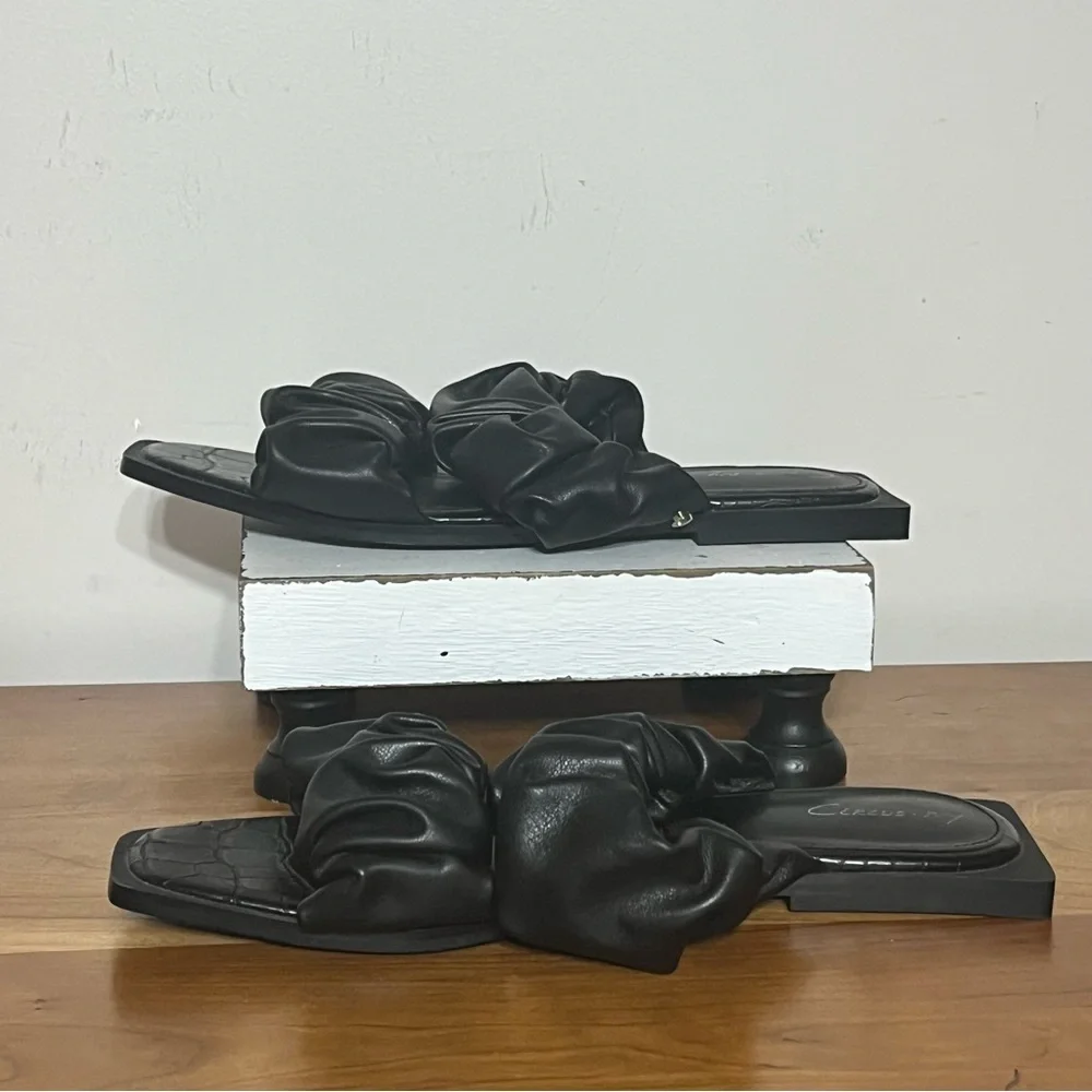 Circus by Sam Edelman Iggy Black Ruched Double Strap Square Toe Sandals 7.5‎